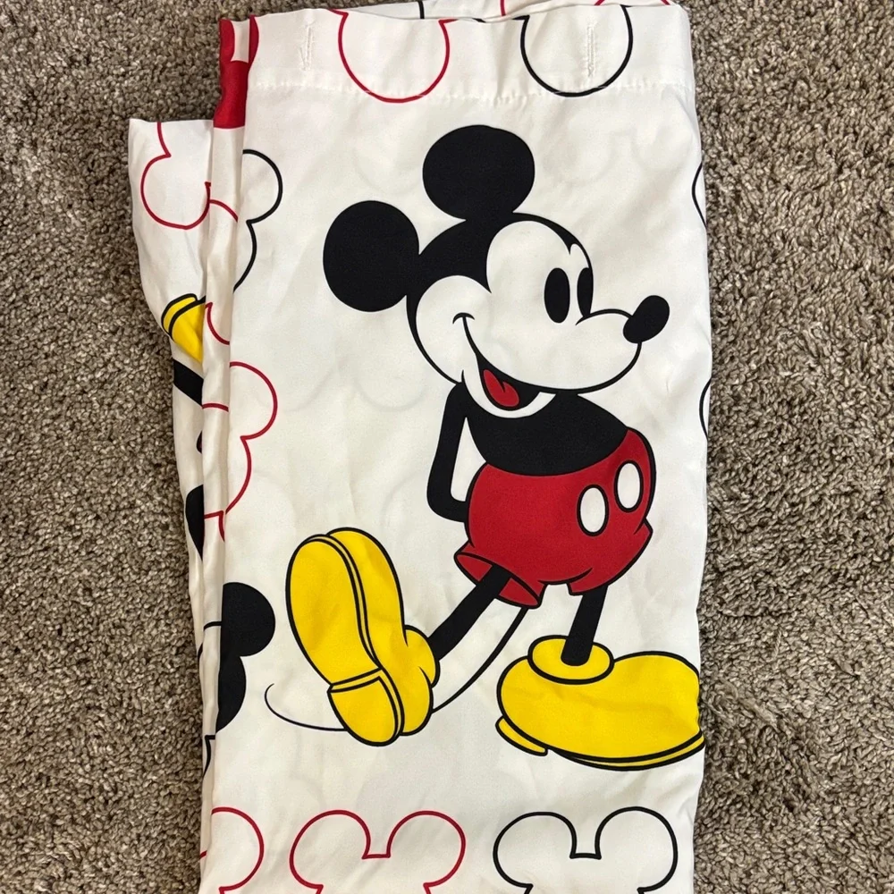 Disney Mickey Mouse Shower curtain holder with shower curtain
